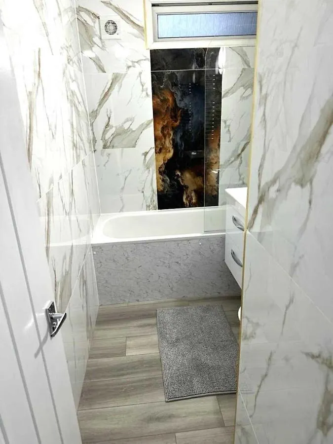Stylish Apartment At Carlton Grove London