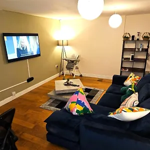 Apartment O2 Arena Cool Breeze House, London